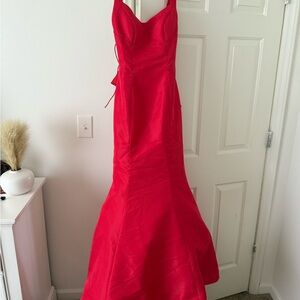 Elegant Red Sherri Hill Prom Gown